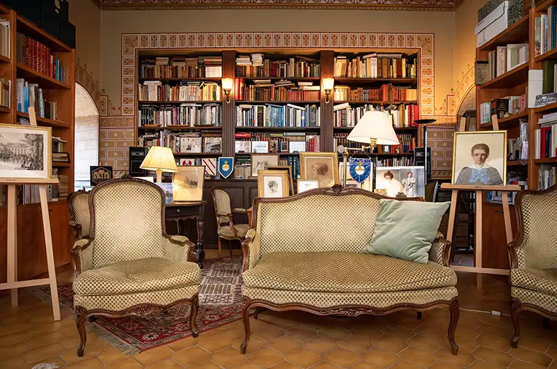 décor bibliothèque château Pornic